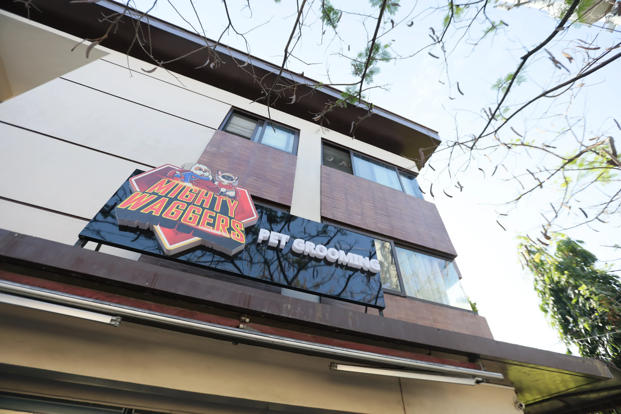 Mighty Waggers grooming and supply branch exterior photo